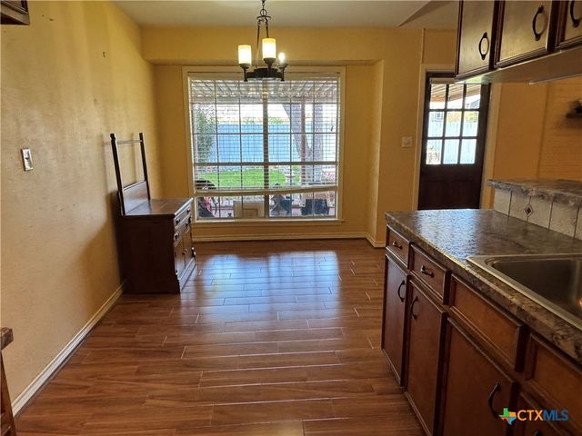 401 Shiloh Drive, Victoria, TX 77904