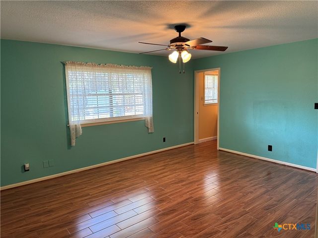 401 Shiloh Drive, Victoria, TX 77904