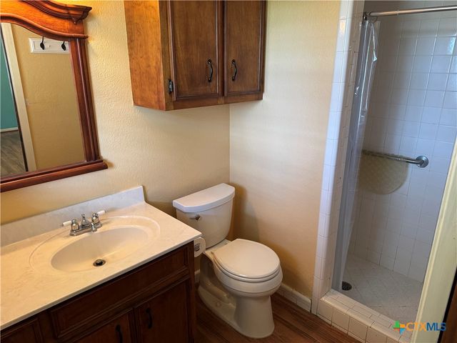 401 Shiloh Drive, Victoria, TX 77904