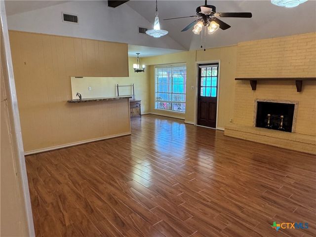 401 Shiloh Drive, Victoria, TX 77904