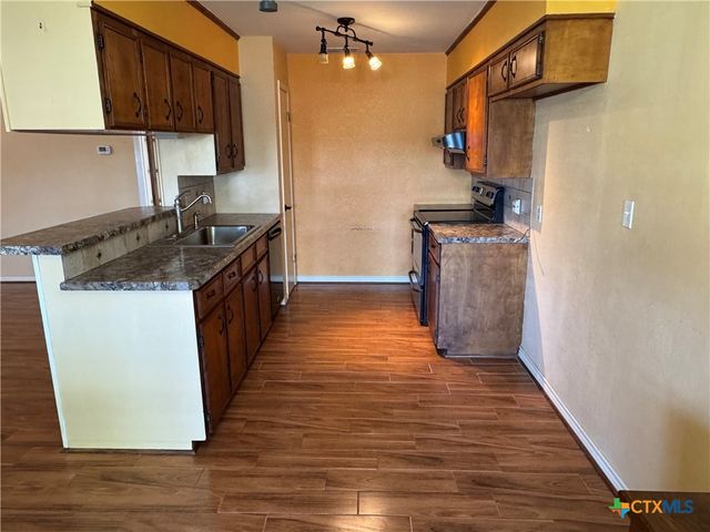 401 Shiloh Drive, Victoria, TX 77904