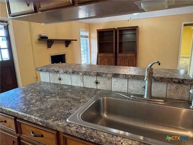 401 Shiloh Drive, Victoria, TX 77904