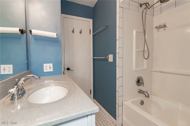 1111 E Miner Road, Mayfield Heights, OH 44124