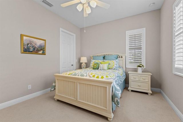 5209 LAKE OVERLOOK AVENUE, Bradenton, FL 34208