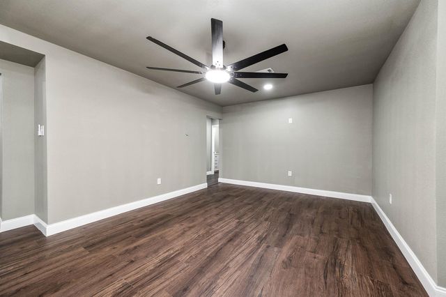 717 Cedar Lawn Drive, Alvin, TX 77511