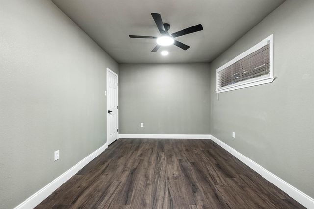 717 Cedar Lawn Drive, Alvin, TX 77511