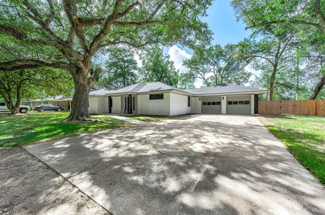 717 Cedar Lawn Drive, Alvin, TX 77511