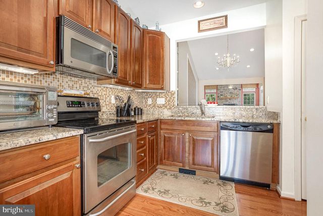1471 HERITAGE LN, York, PA 17403