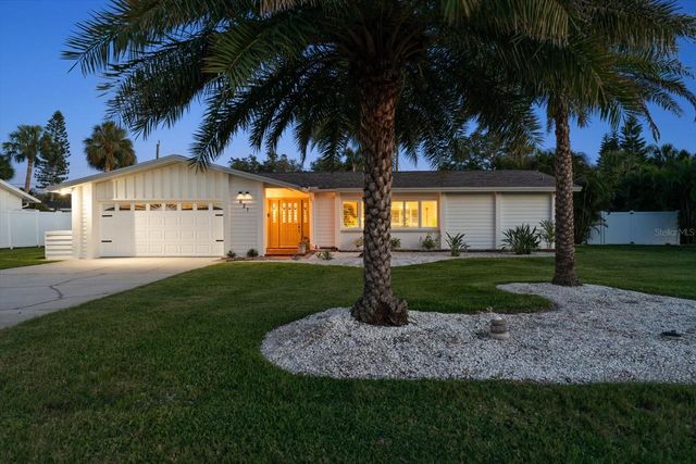 821 JACARANDA DRIVE, Largo, FL 33770