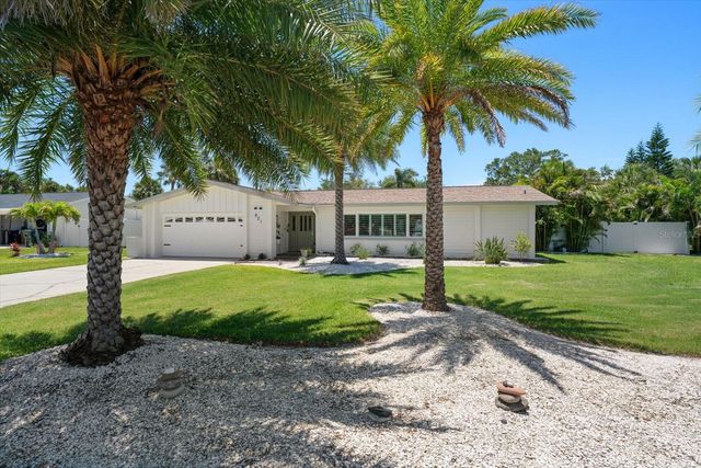 821 JACARANDA DRIVE, Largo, FL 33770