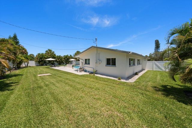 821 JACARANDA DRIVE, Largo, FL 33770