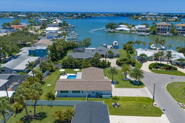 821 JACARANDA DRIVE, Largo, FL 33770