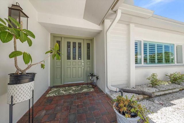 821 JACARANDA DRIVE, Largo, FL 33770