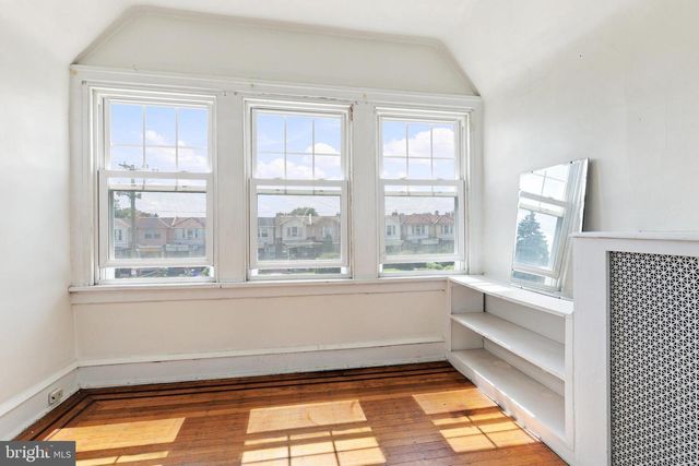 5825 CHEW AVE, Philadelphia, PA 19138