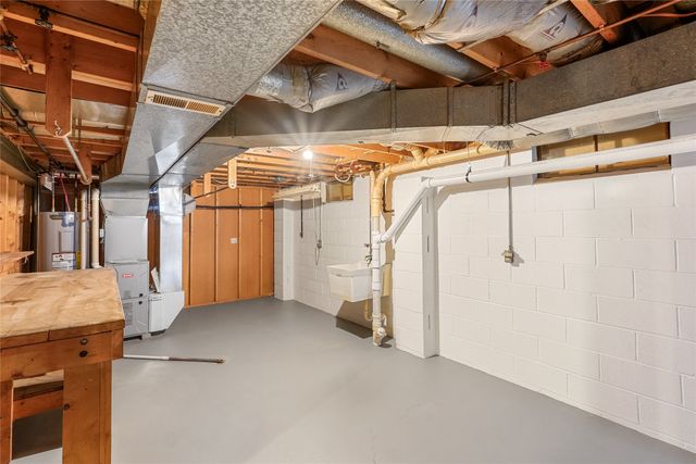 1214 JONATHAN Drive, Erie, PA 16509