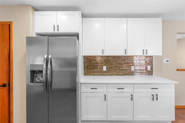 1214 JONATHAN Drive, Erie, PA 16509