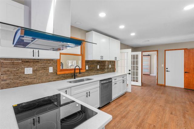 1214 JONATHAN Drive, Erie, PA 16509