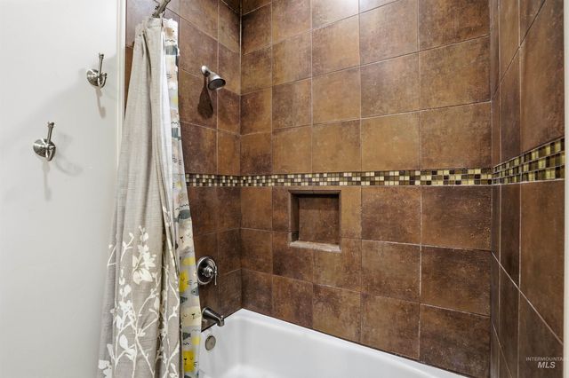 978 S 1200 E, Eden, ID 83325