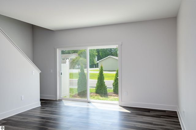 1502 Simsbury Street # 4, Traverse City, MI 49686