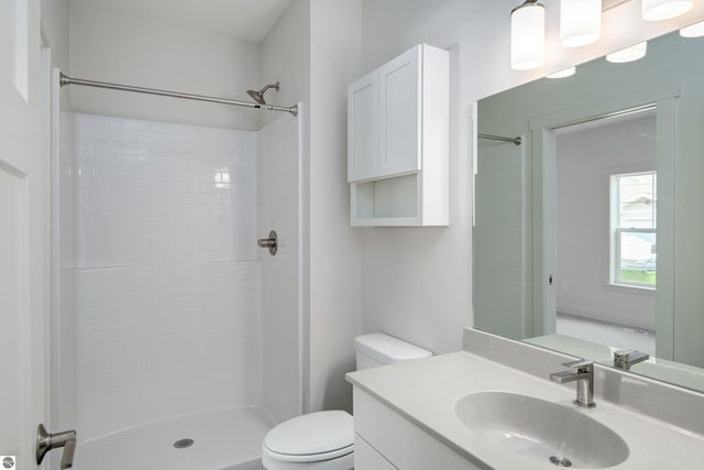 1502 Simsbury Street # 4, Traverse City, MI 49686