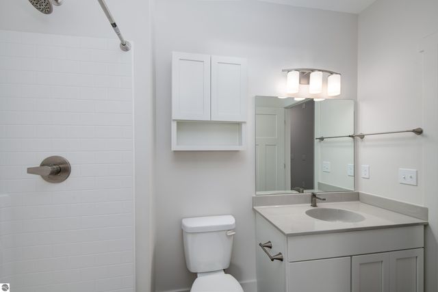 1502 Simsbury Street # 4, Traverse City, MI 49686