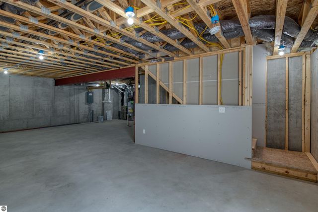 1502 Simsbury Street # 4, Traverse City, MI 49686