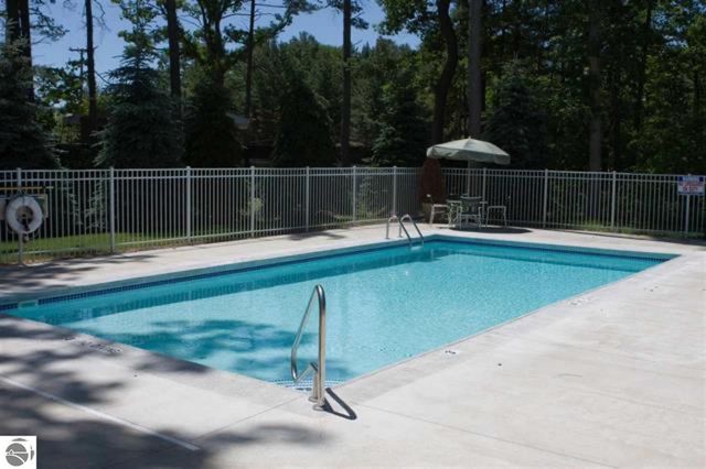 1502 Simsbury Street # 4, Traverse City, MI 49686