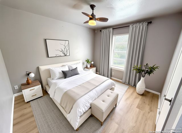 1834 Center St, San Antonio, TX 78202