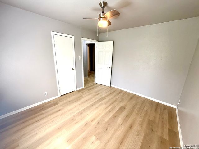 1834 Center St, San Antonio, TX 78202