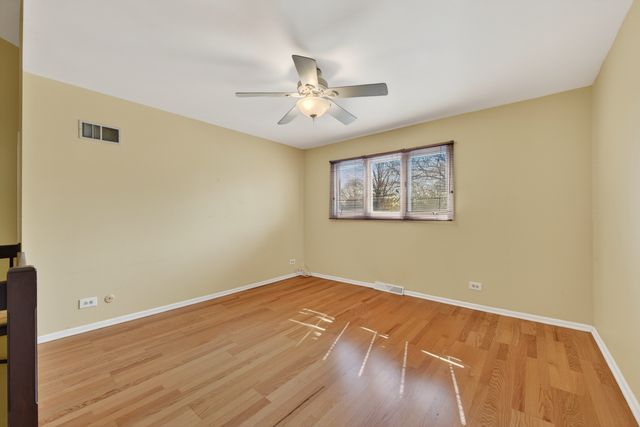 1926 Golf View Drive, Bartlett, IL 60103