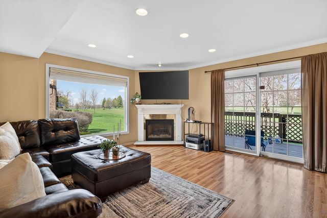 1926 Golf View Drive, Bartlett, IL 60103