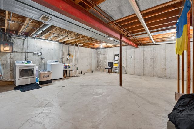 1926 Golf View Drive, Bartlett, IL 60103