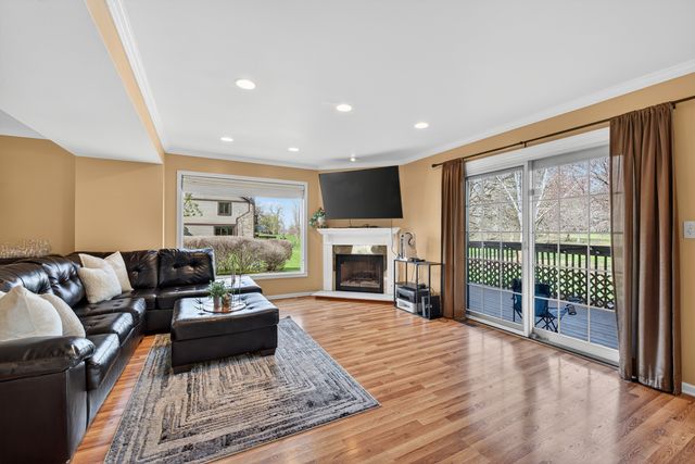 1926 Golf View Drive, Bartlett, IL 60103