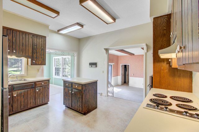 408 Country Club Boulevard, Summerville, SC 29483