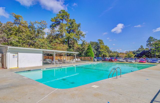 408 Country Club Boulevard, Summerville, SC 29483