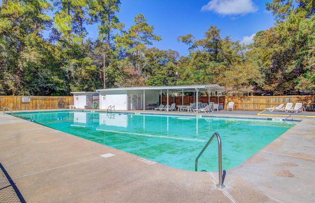 408 Country Club Boulevard, Summerville, SC 29483