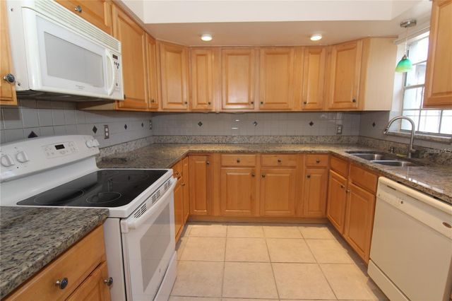 5104 LA MANCHA COURT 5104, Orlando, FL 32822