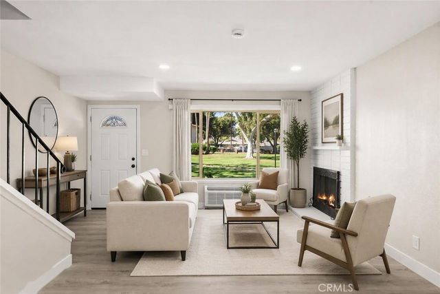 1722 Mitchell 36, Tustin, CA 92780