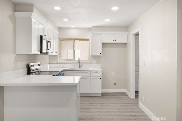 1722 Mitchell 36, Tustin, CA 92780