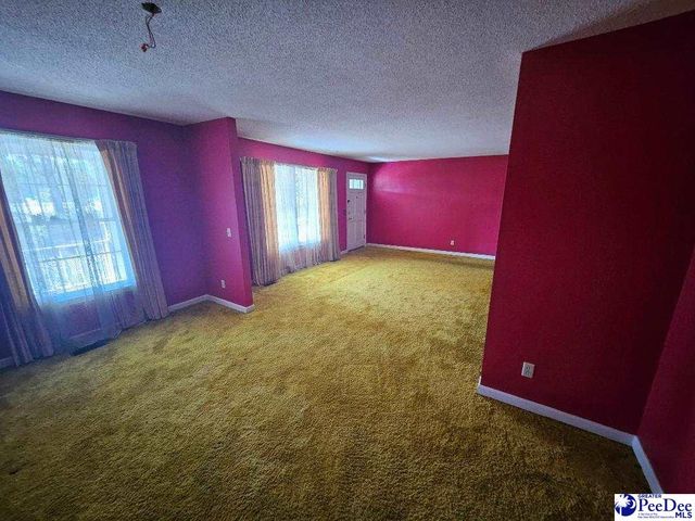 2112 W Carolina Avenue, Hartsville, SC 29550