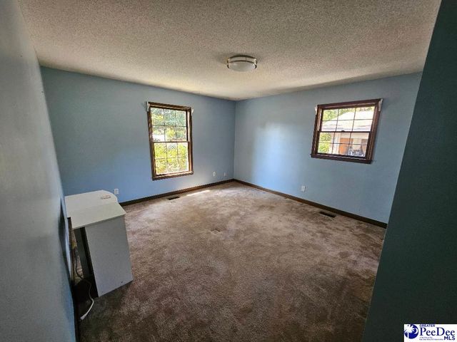 2112 W Carolina Avenue, Hartsville, SC 29550