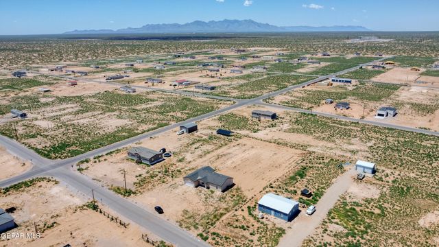 1373 GOBI DESERT Drive, Chaparral, NM 88081