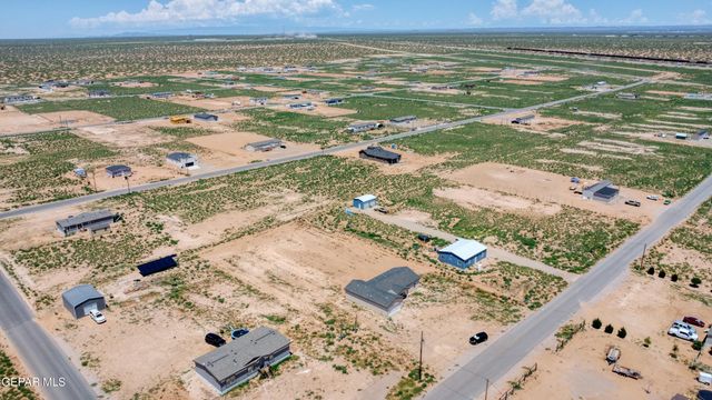 1373 GOBI DESERT Drive, Chaparral, NM 88081