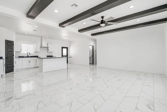 1373 GOBI DESERT Drive, Chaparral, NM 88081