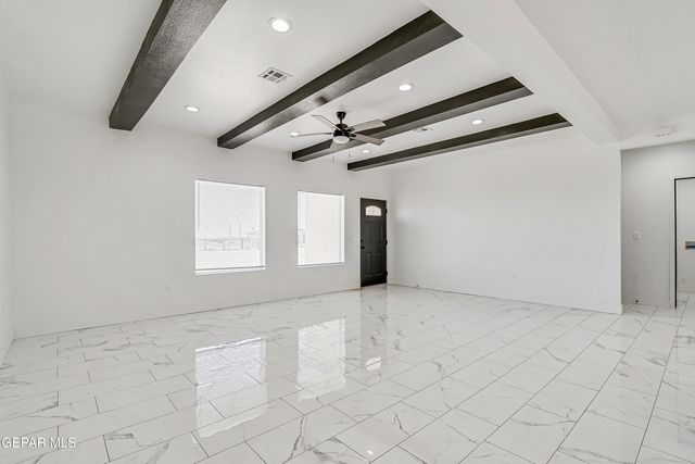 1373 GOBI DESERT Drive, Chaparral, NM 88081
