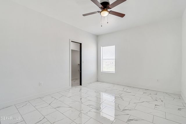 1373 GOBI DESERT Drive, Chaparral, NM 88081