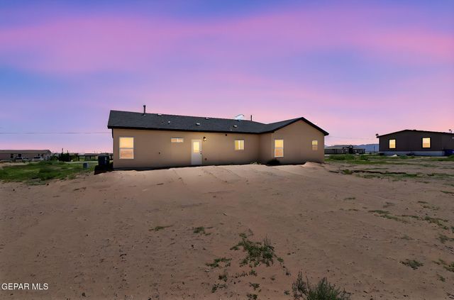 1373 GOBI DESERT Drive, Chaparral, NM 88081