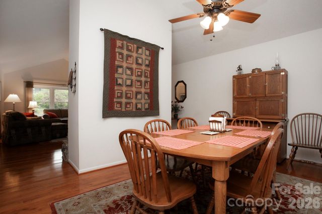 104 Richards Drive, Hendersonville, NC 28792
