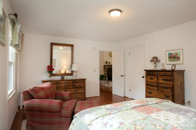 104 Richards Drive, Hendersonville, NC 28792