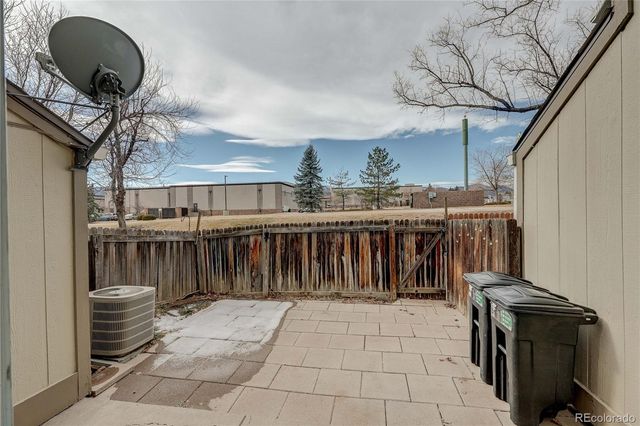 9700 W Chatfield Avenue D, Littleton, CO 80128